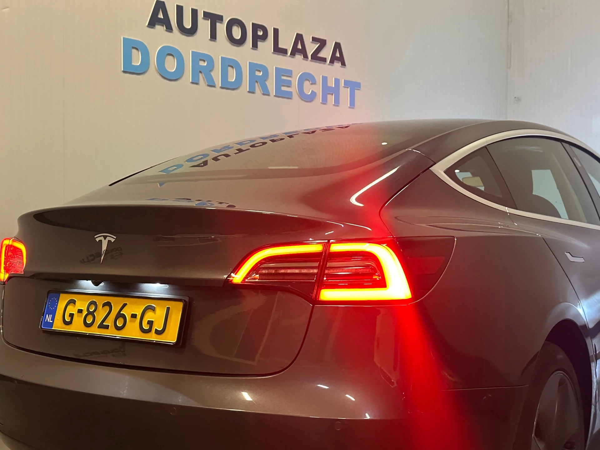 Hoofdafbeelding Tesla Model 3