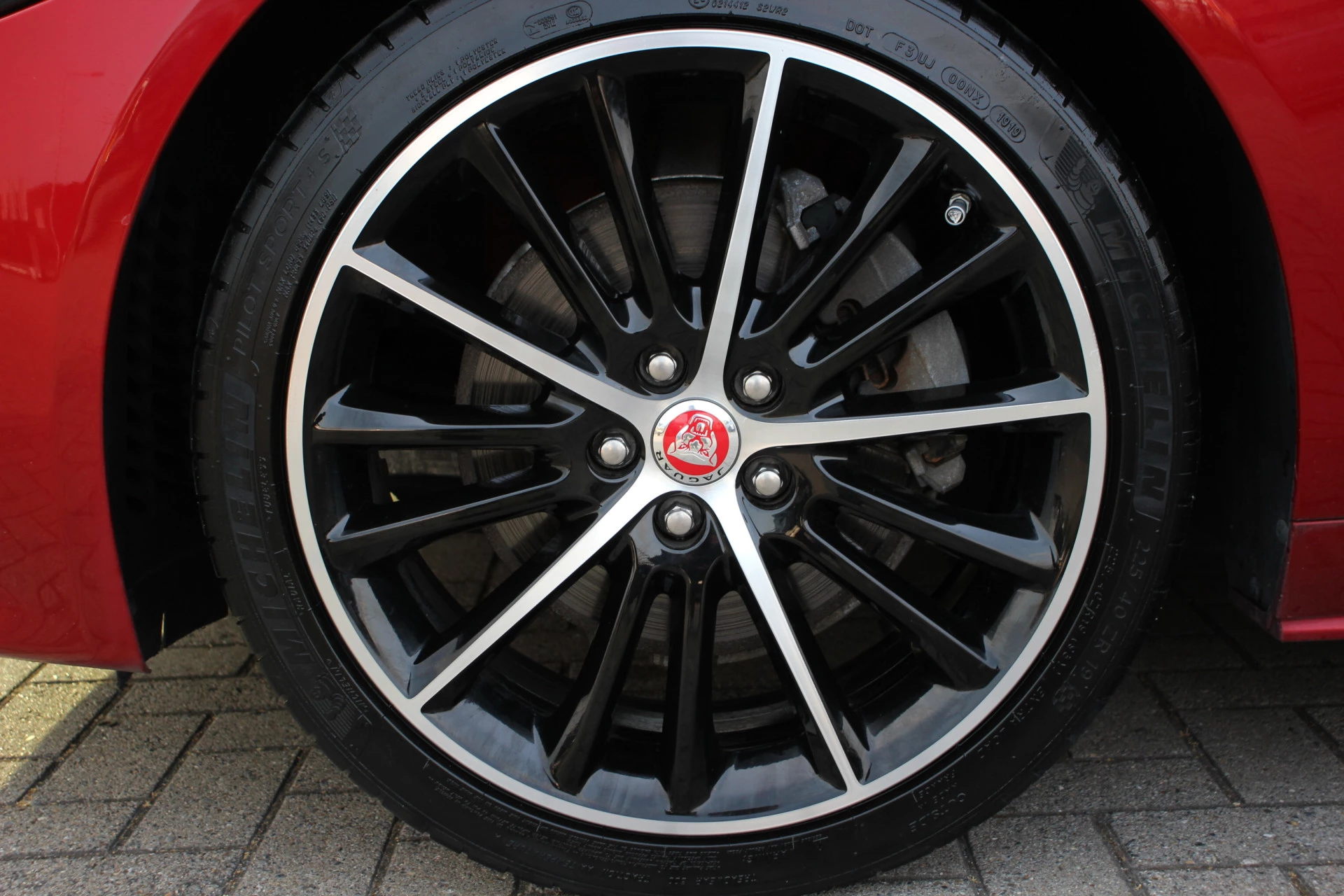 Hoofdafbeelding Jaguar XE