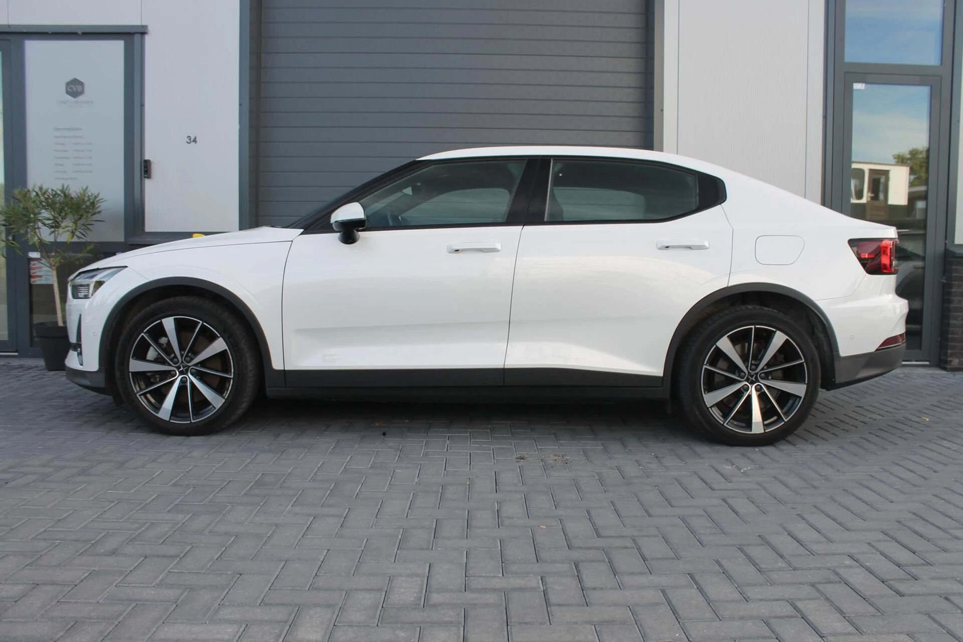Hoofdafbeelding Polestar 2
