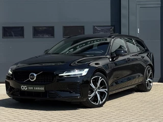 Volvo V60 T8 Plug-in AWD Plus Dark|Long|Pano|H&K|19"|Camera