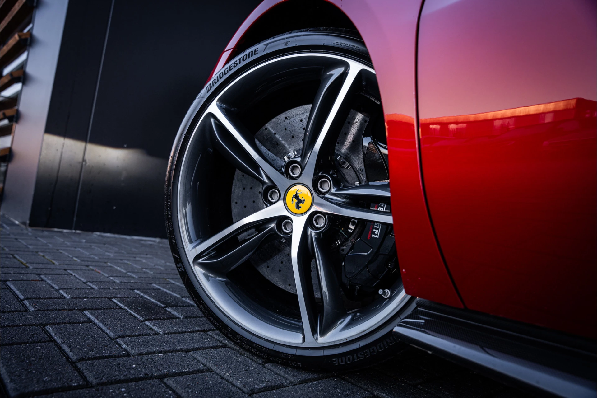 Hoofdafbeelding Ferrari 296