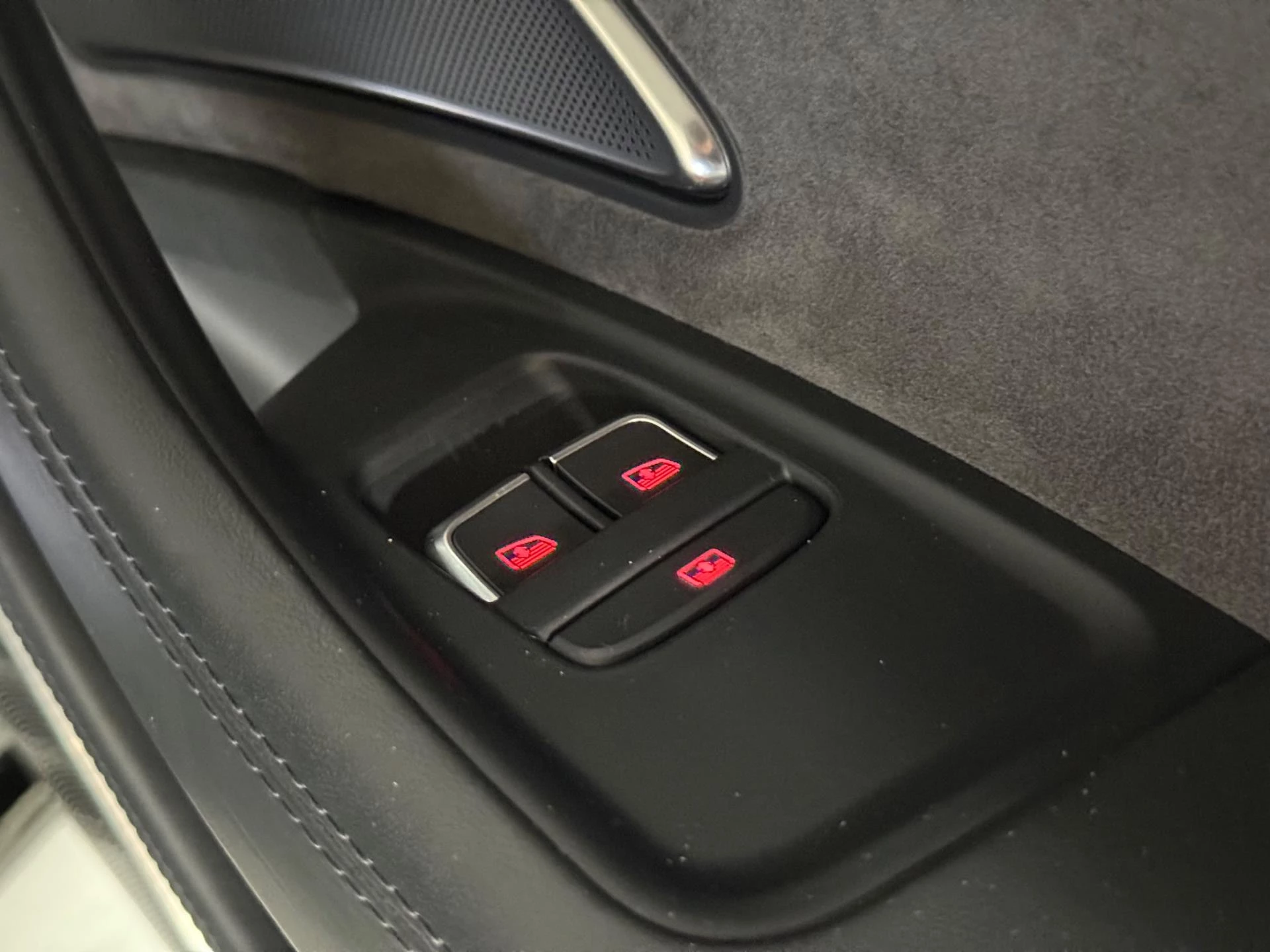 Hoofdafbeelding Audi S8