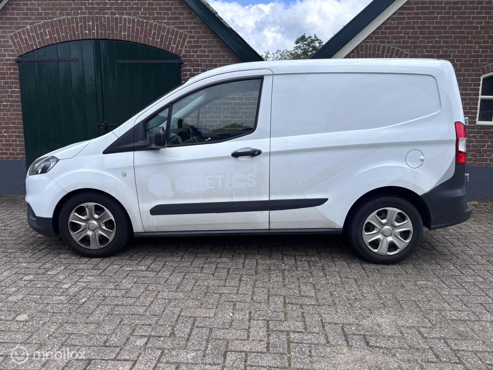 Hoofdafbeelding Ford Transit Courier