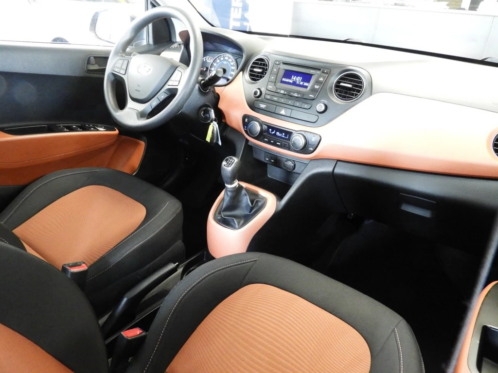Hoofdafbeelding Hyundai i10