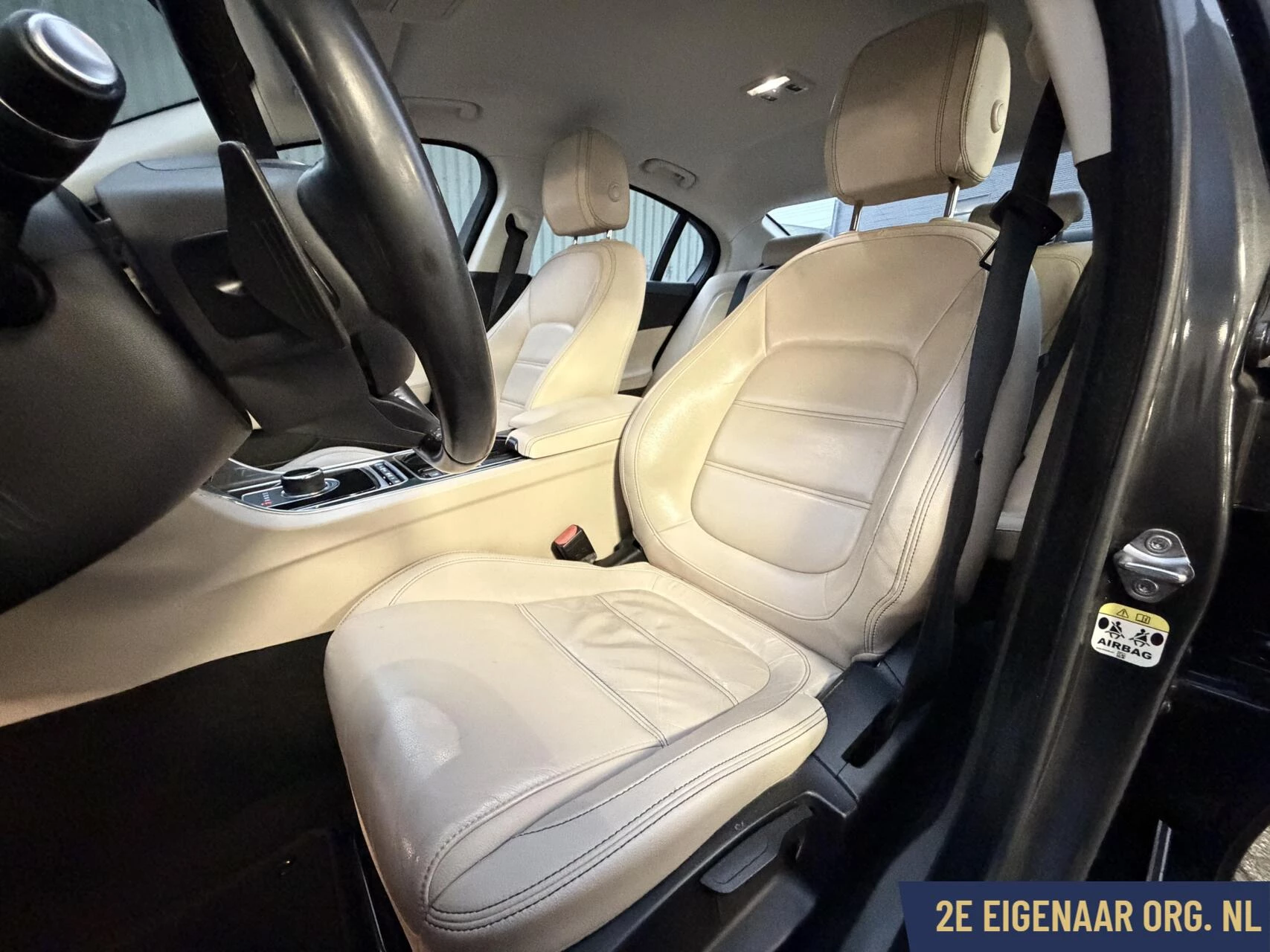 Hoofdafbeelding Jaguar XE