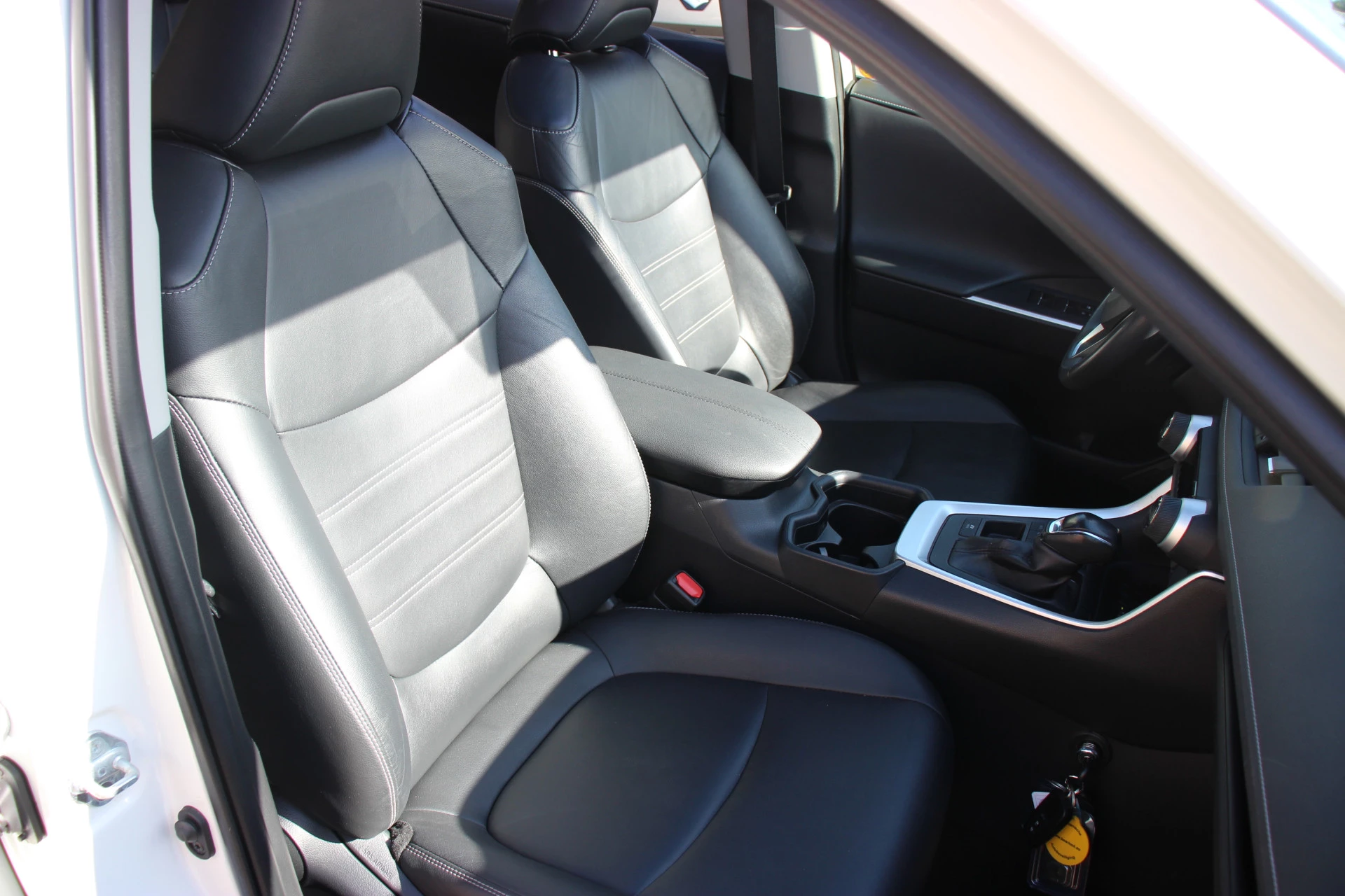 Hoofdafbeelding Toyota RAV4