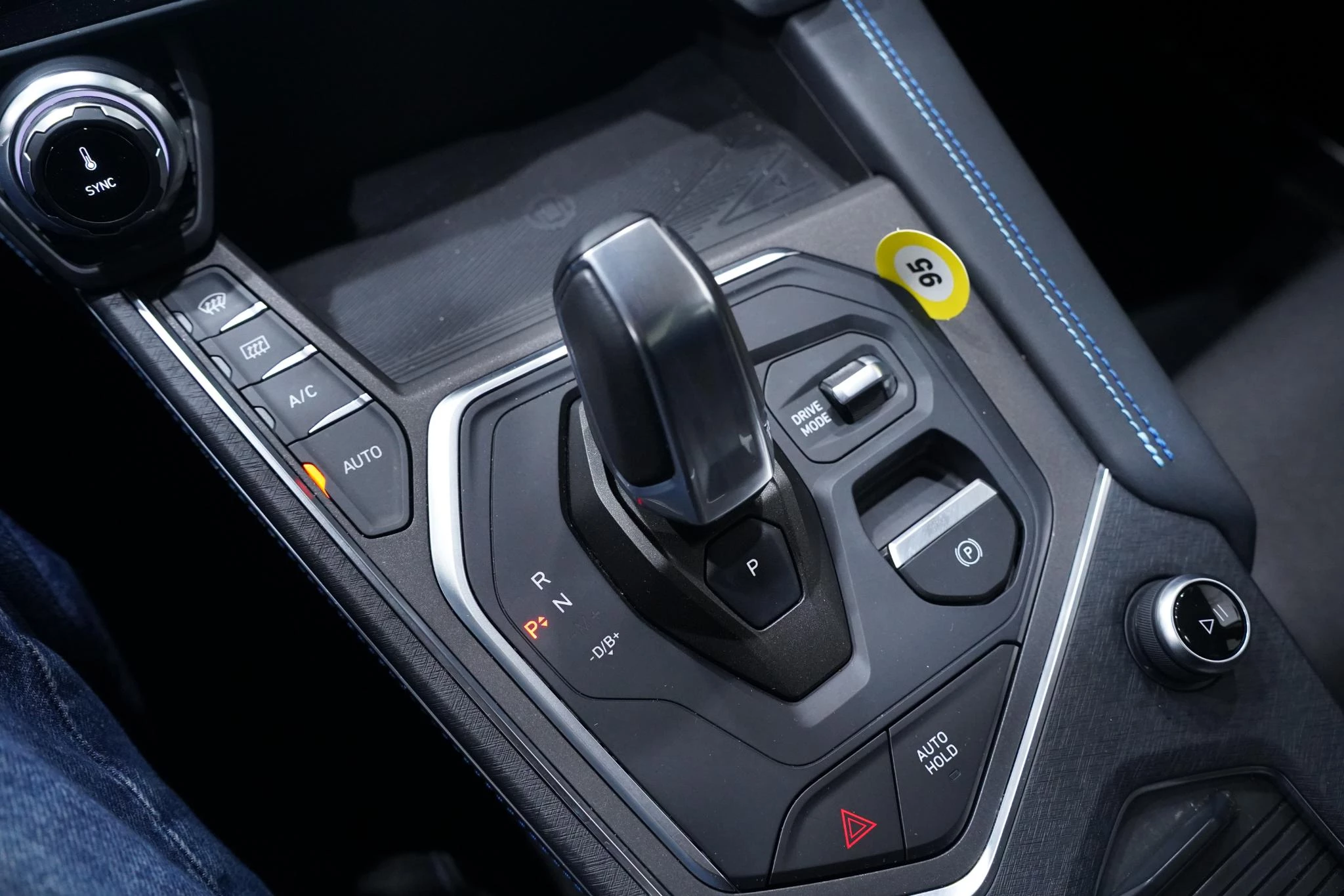 Hoofdafbeelding Lynk & Co 01