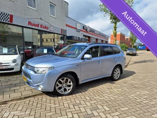 Hoofdafbeelding Mitsubishi Outlander MITSUBISHI OUTLANDER 2.0 PHEV INSTYLE AUTOMAAT / Trekhaak /