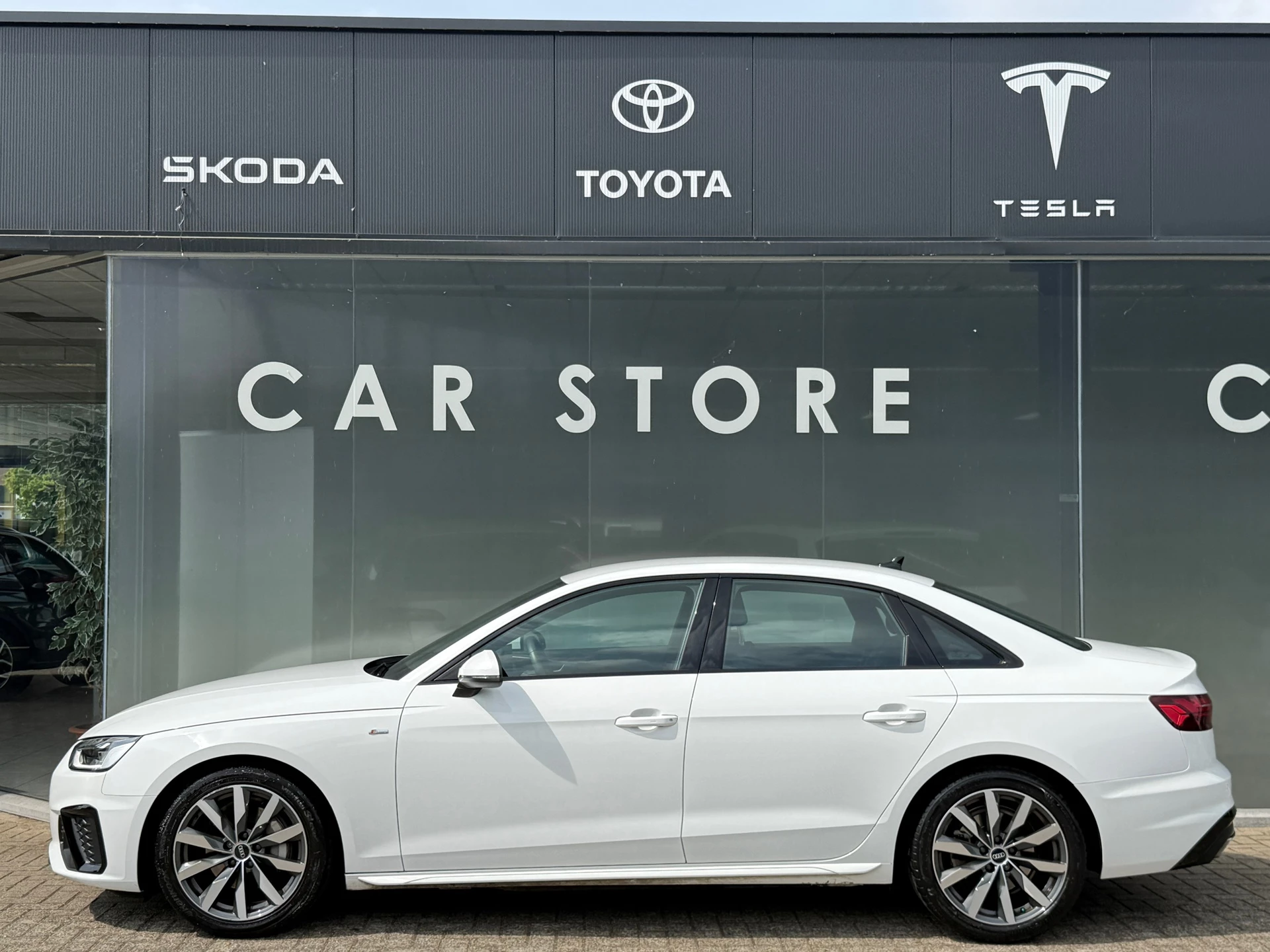 Hoofdafbeelding Audi A4
