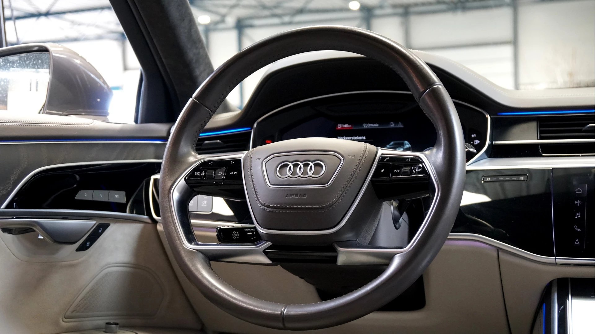 Hoofdafbeelding Audi A8