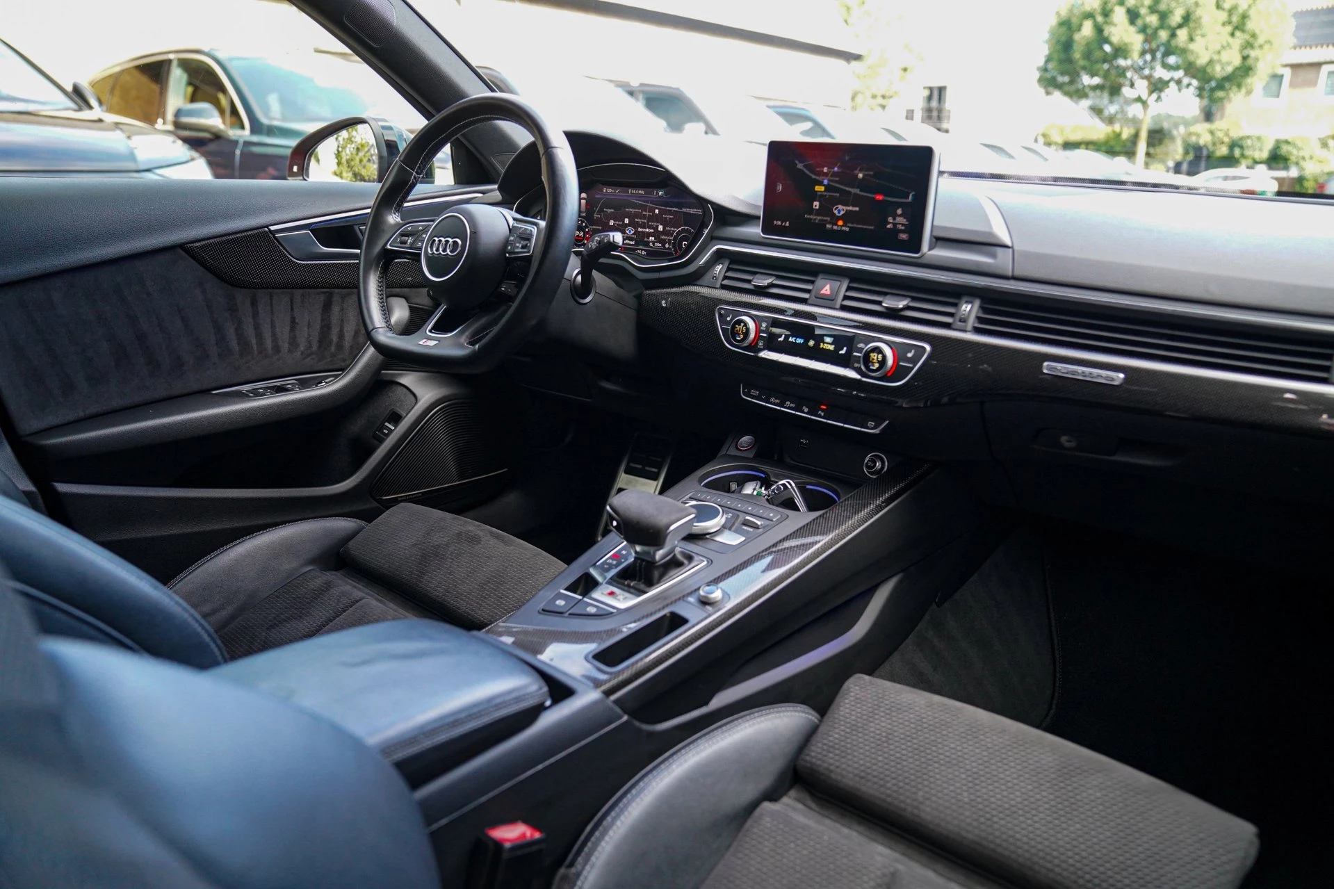 Hoofdafbeelding Audi S4