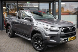 Hoofdafbeelding Toyota Hilux Toyota Hilux 2.8 D-4D X-TRA CAB INVINCIBLE A/T 4WD VAN
