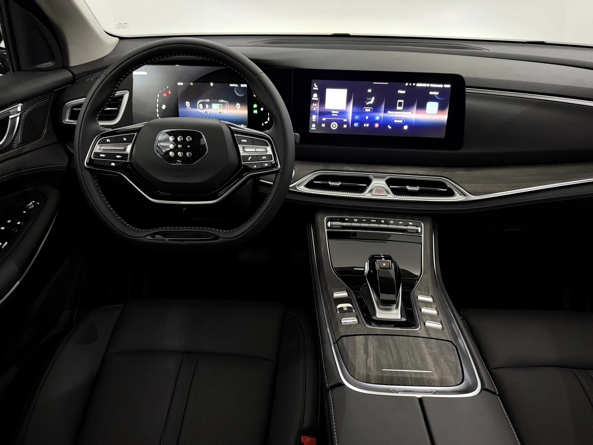 Hoofdafbeelding DFSK E5 PHEV