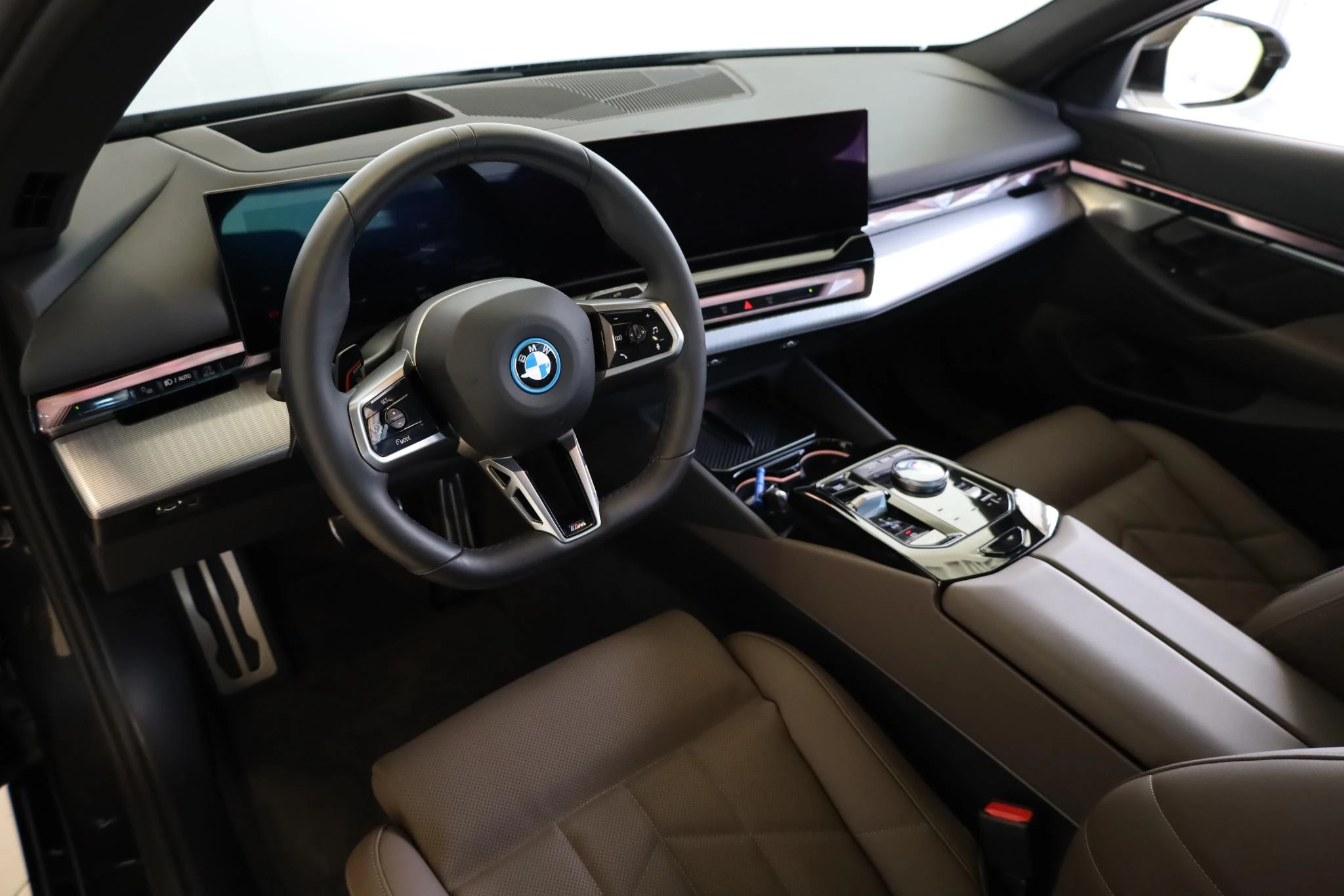 Hoofdafbeelding BMW i5