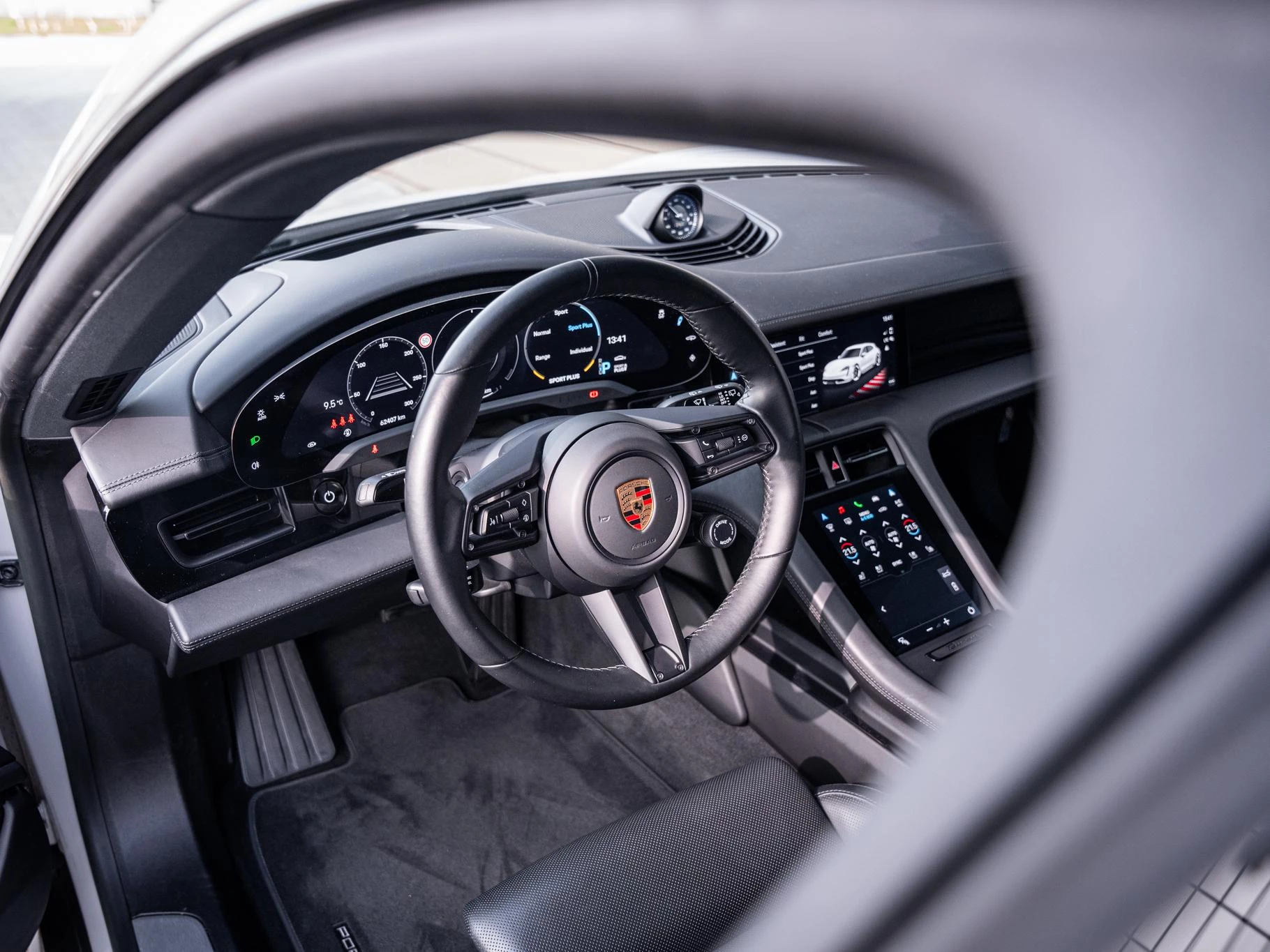 Hoofdafbeelding Porsche Taycan