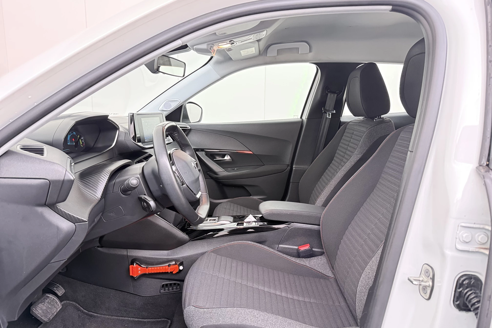 Hoofdafbeelding Peugeot e-2008