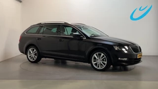 Skoda Octavia Combi 1.0 TSI DSG Greentech Clever Edition Leder-Stof Stoelverwarming Navigatie DAB+