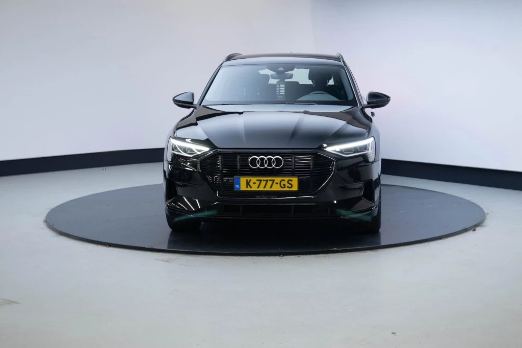 Hoofdafbeelding Audi e-tron