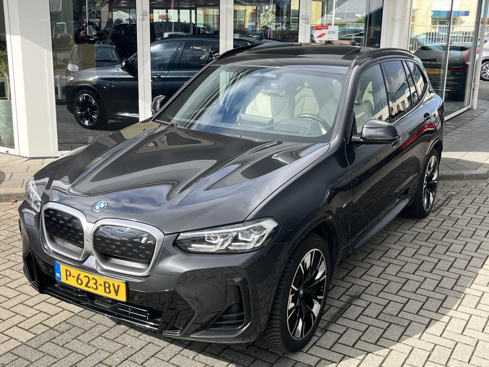 Hoofdafbeelding BMW iX3
