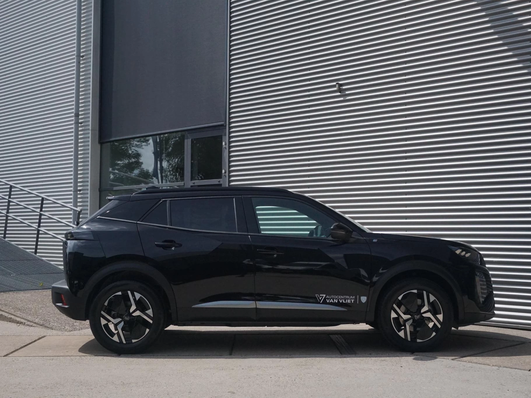 Hoofdafbeelding Peugeot e-2008