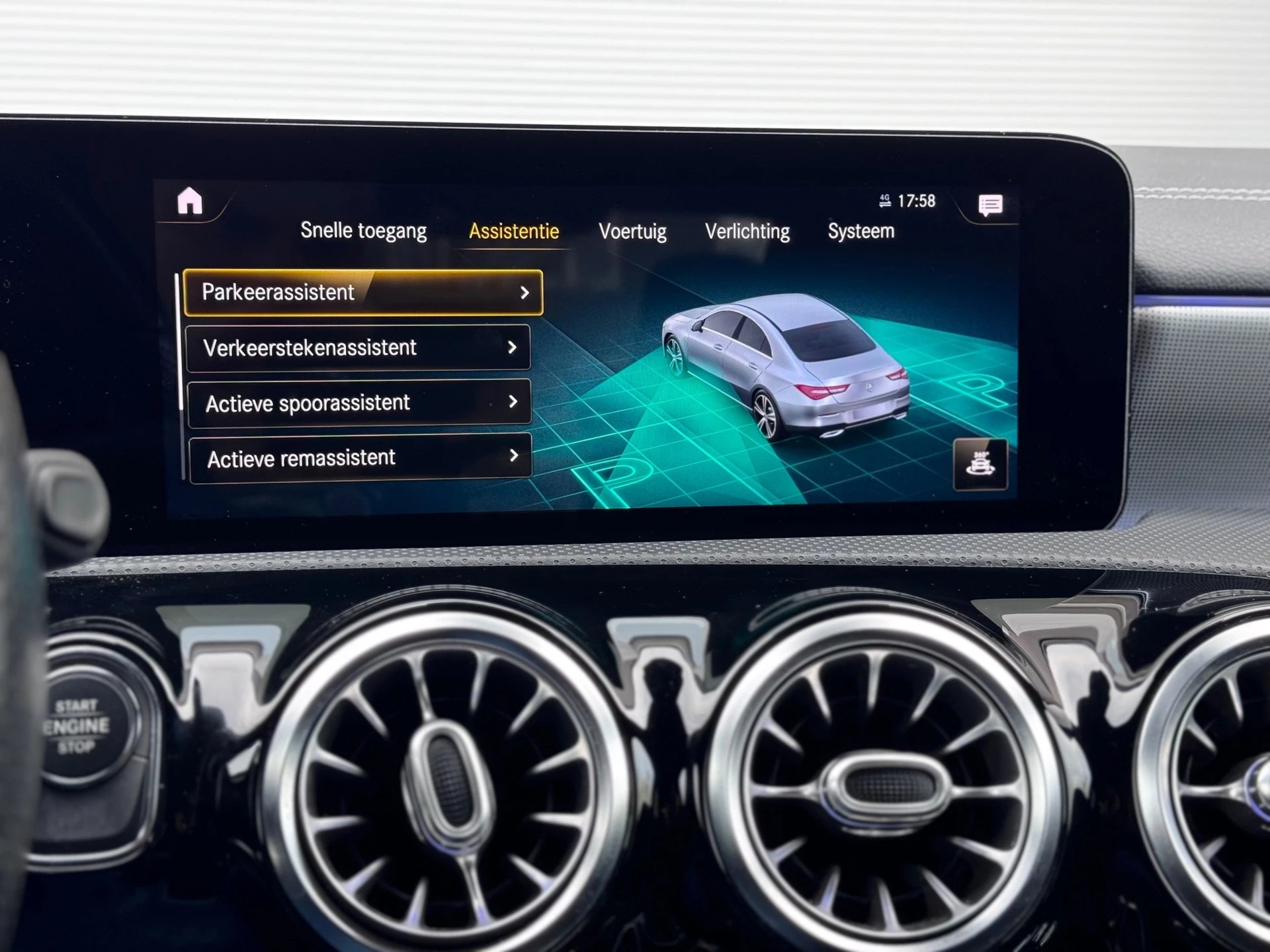 Hoofdafbeelding Mercedes-Benz CLA