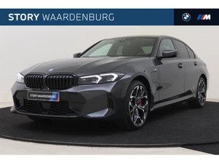 BMW 3 Serie 330e M Sport Automaat / Schuif-kanteldak / Trekhaak / Sportstoelen / Active Cruise Control / Comfort Access / Stuurverwarming