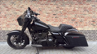 Harley Davidson 103 FLHX Street Glide CVO Blackout Streetglide