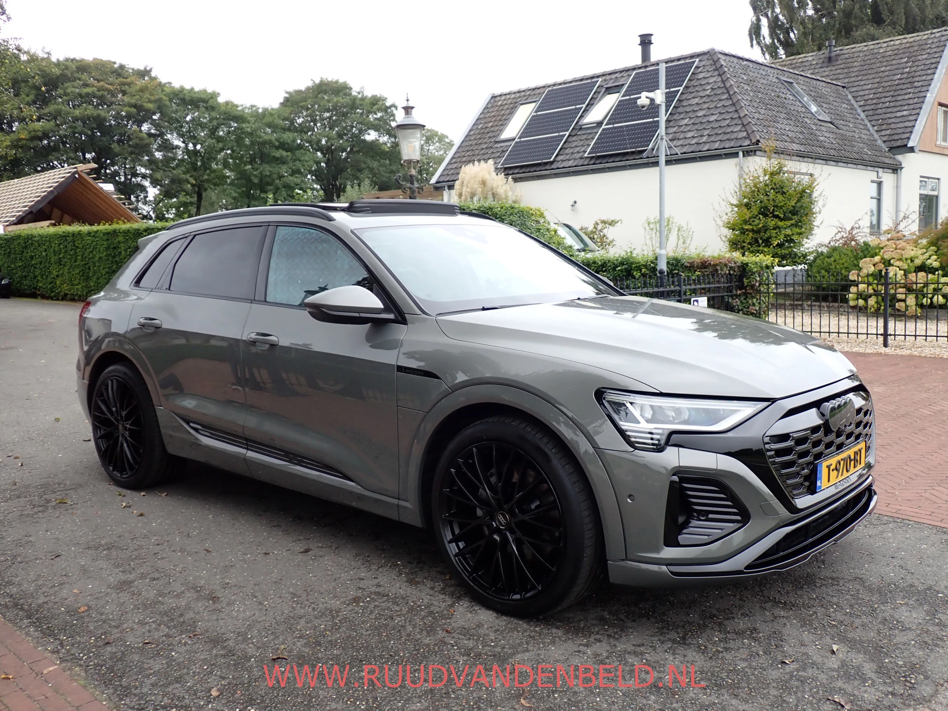 Hoofdafbeelding Audi Q8 e-tron