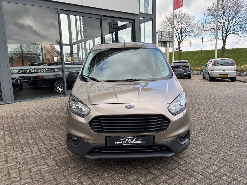 Hoofdafbeelding Ford Transit Courier