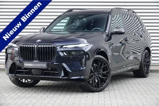 Hoofdafbeelding BMW X7 BMW X7 xDrive40i 7 Pers. M Sport | Sky Lounge | trekhaak | Massage | Carbon | M stoelen | Head-up | 23 Inch |