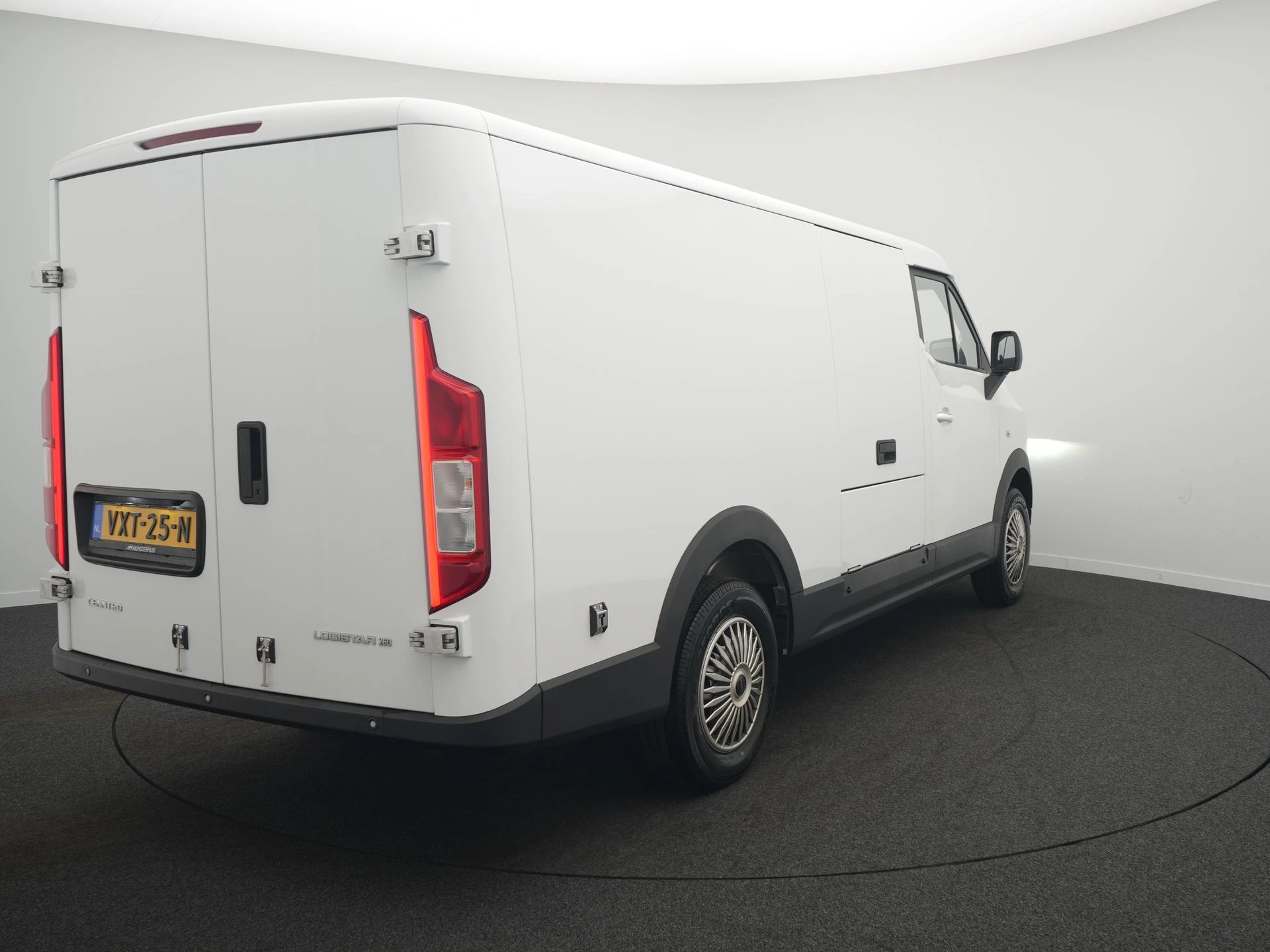 Hoofdafbeelding Cenntro Logistar 260