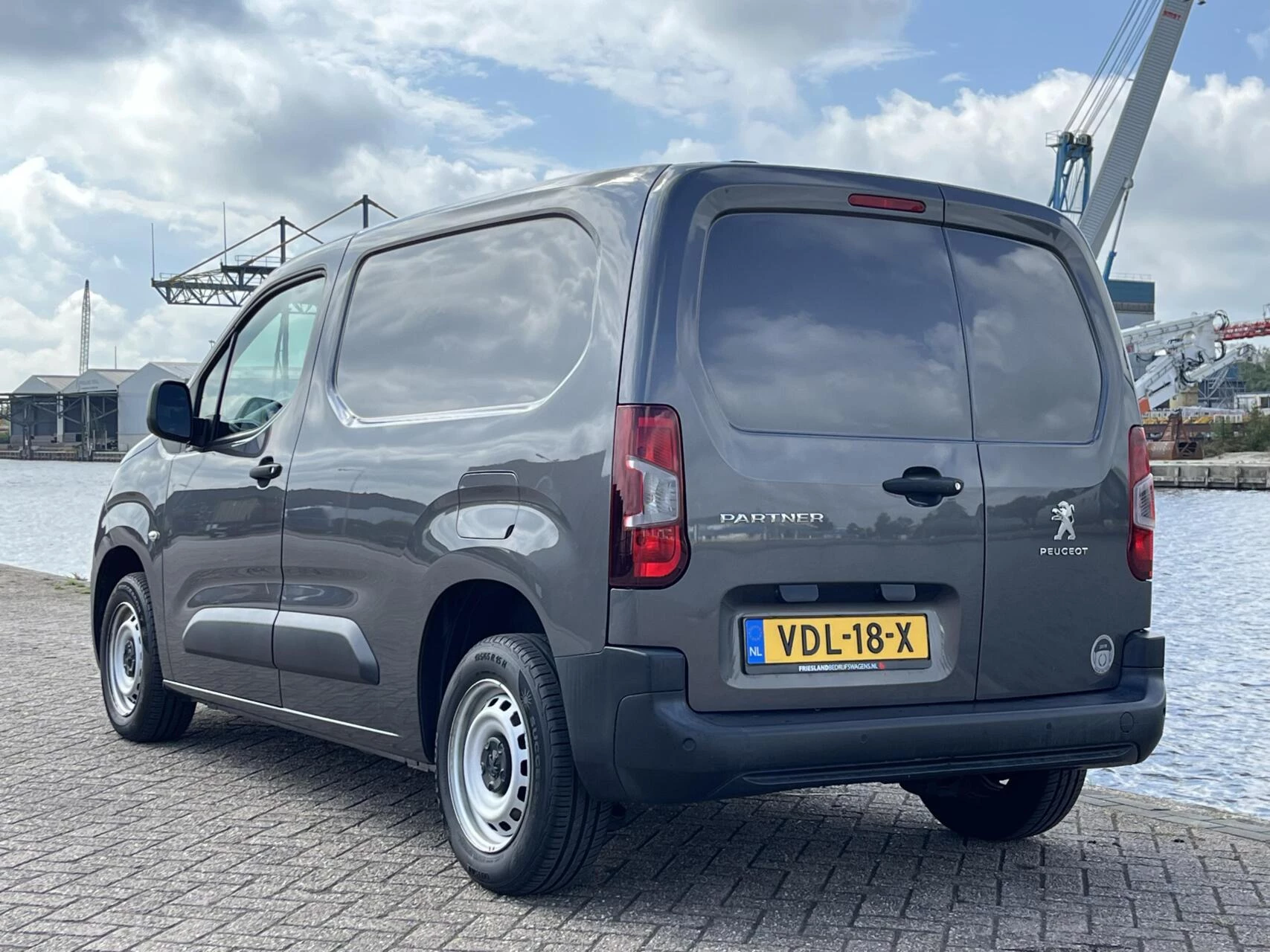 Hoofdafbeelding Peugeot Partner