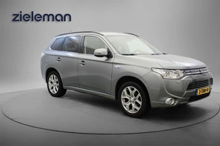 Mitsubishi Outlander 2.0 PHEV Instyle - Panorama, Leer, Camera, Stoelverw. Trekhaak