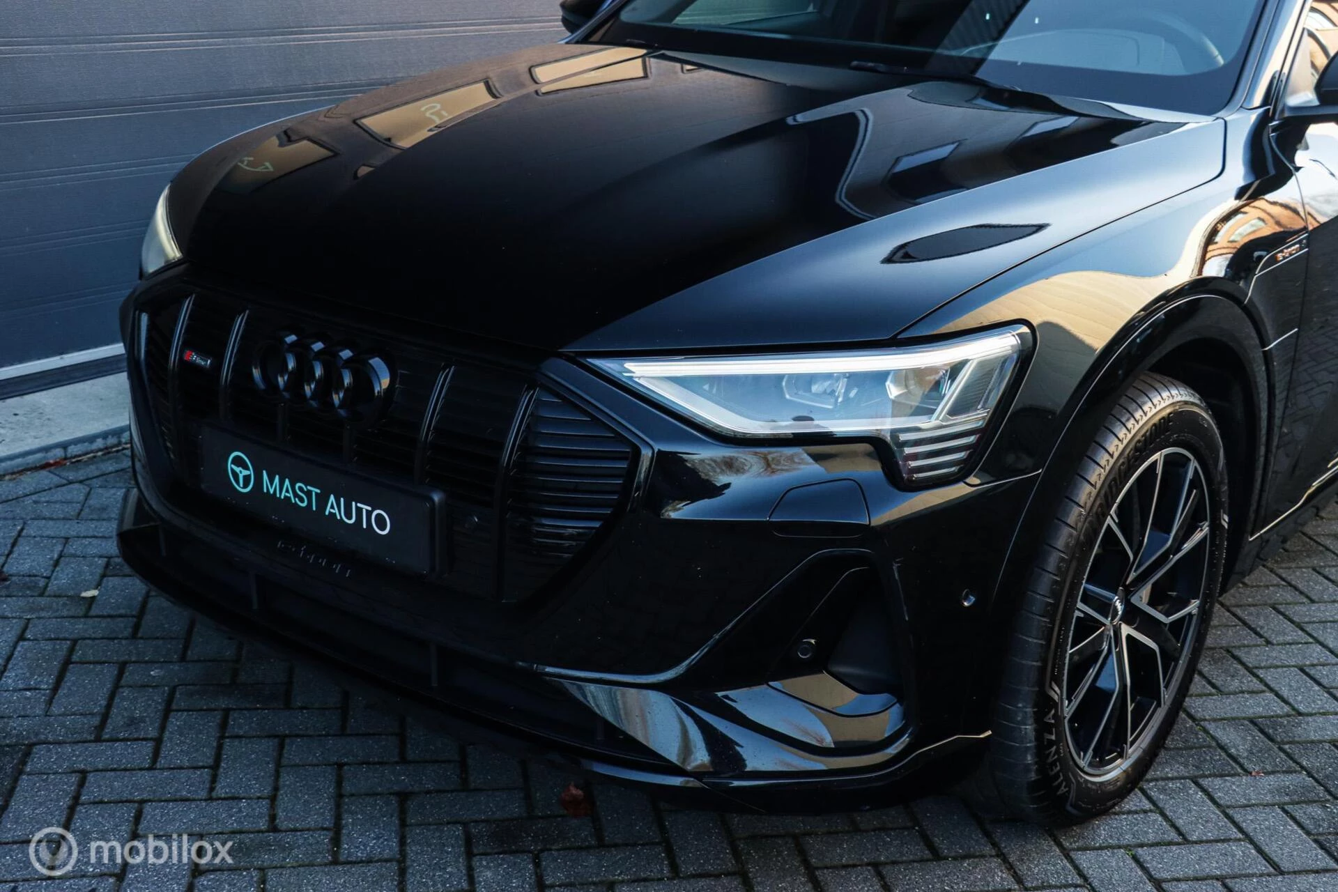 Hoofdafbeelding Audi e-tron
