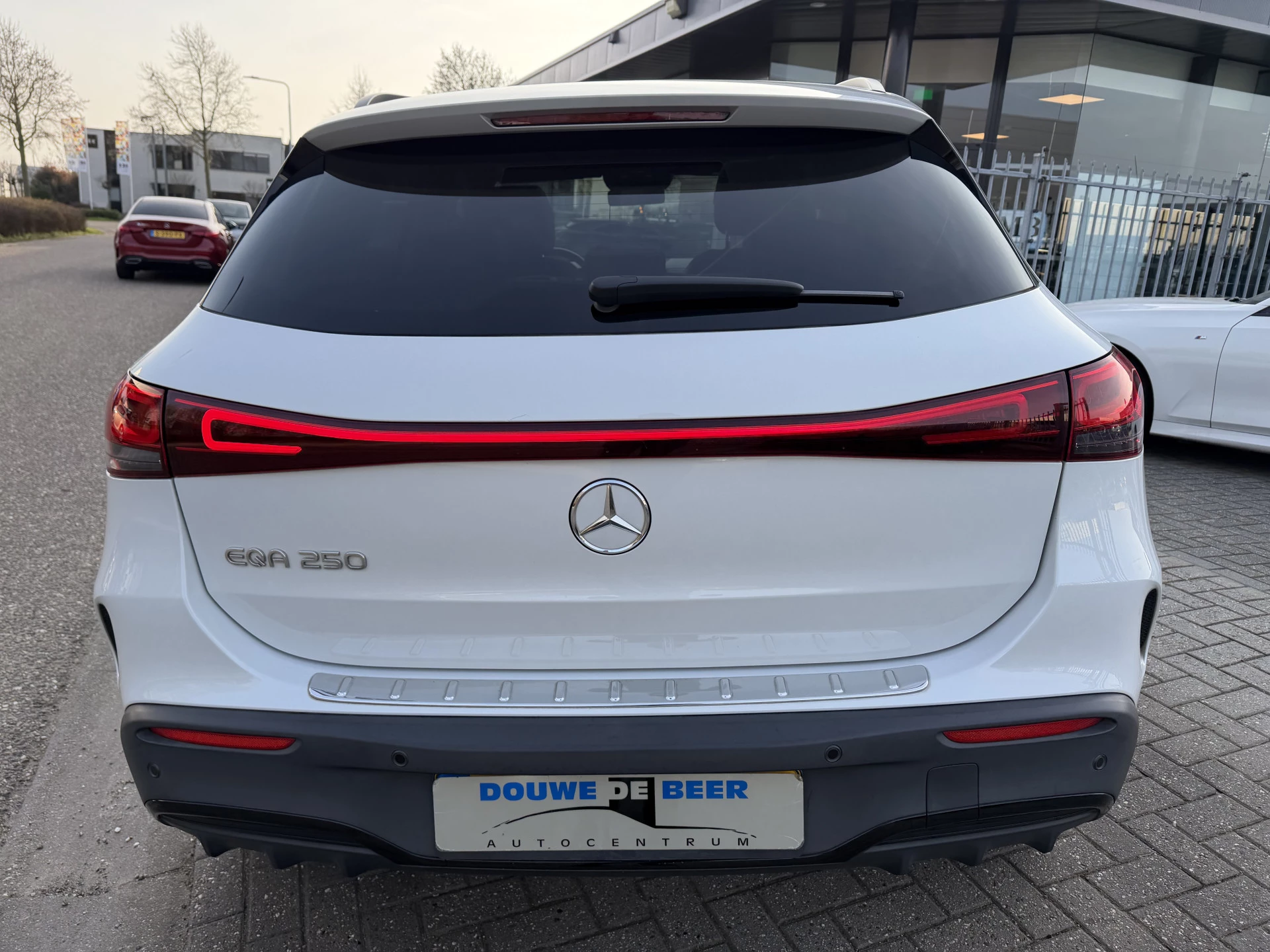 Hoofdafbeelding Mercedes-Benz EQA