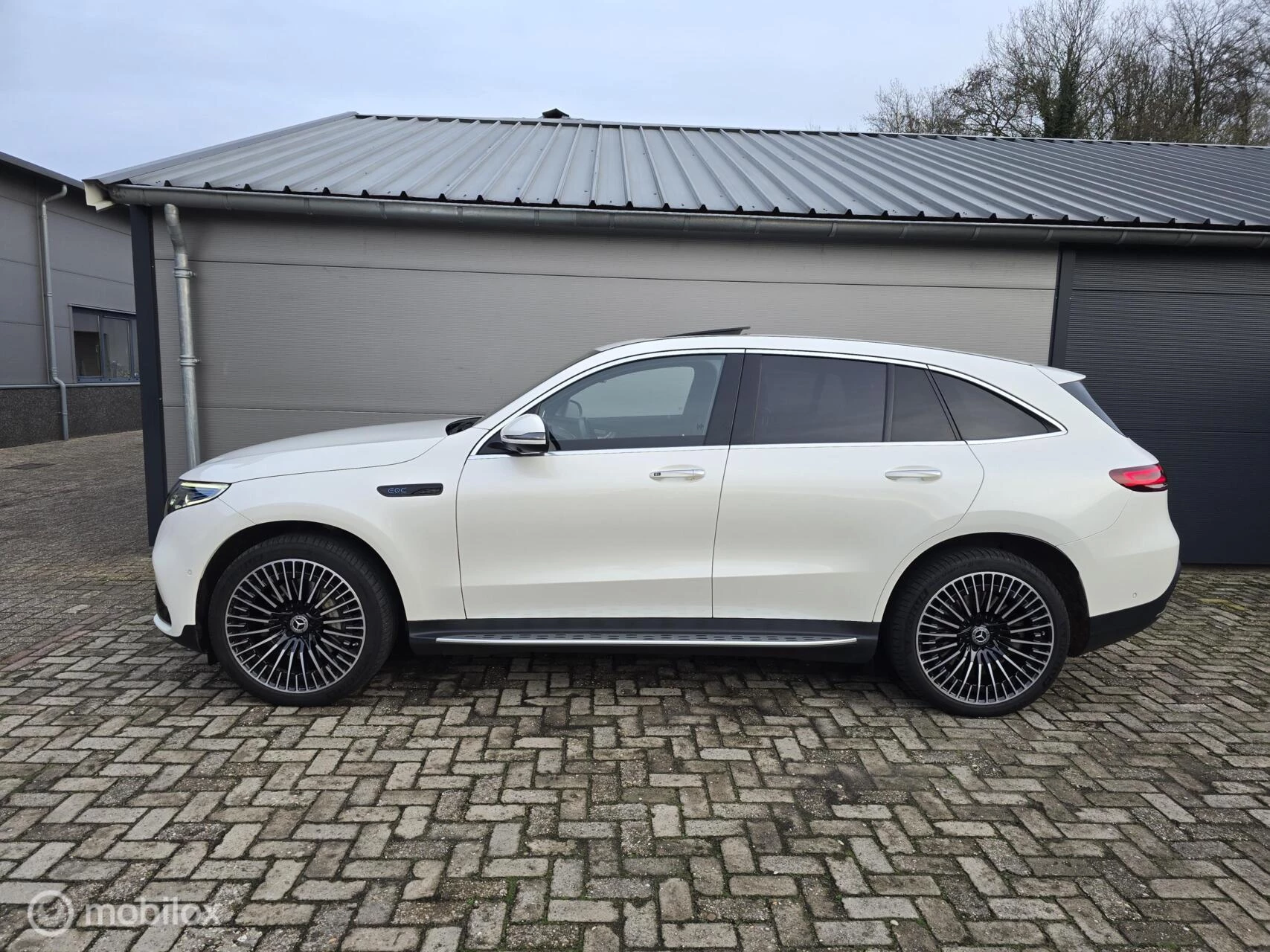Hoofdafbeelding Mercedes-Benz EQC