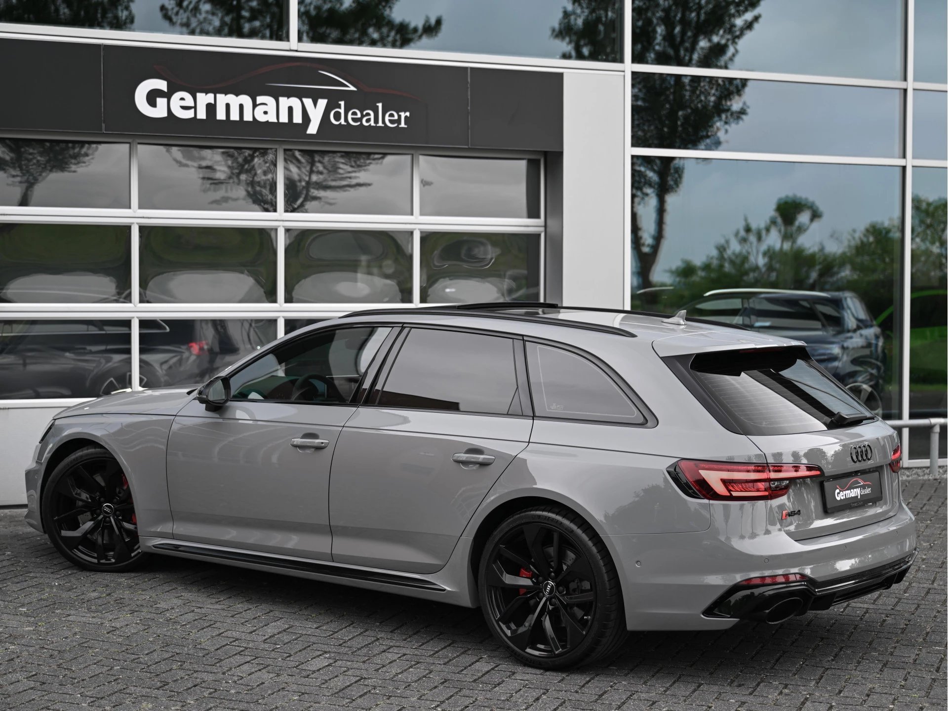 Hoofdafbeelding Audi RS4