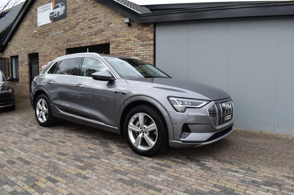 Hoofdafbeelding Audi e-tron