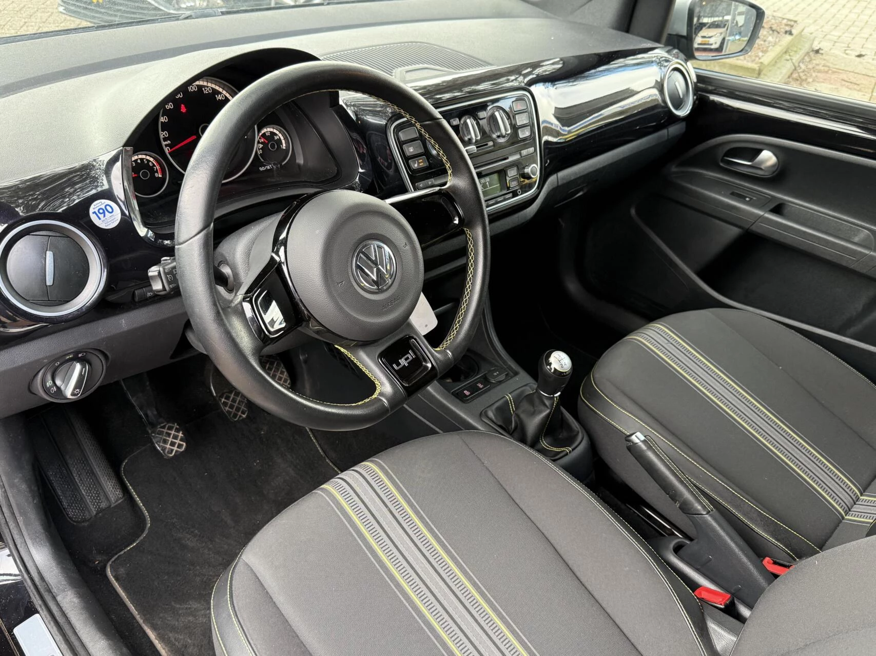 Hoofdafbeelding Volkswagen up!