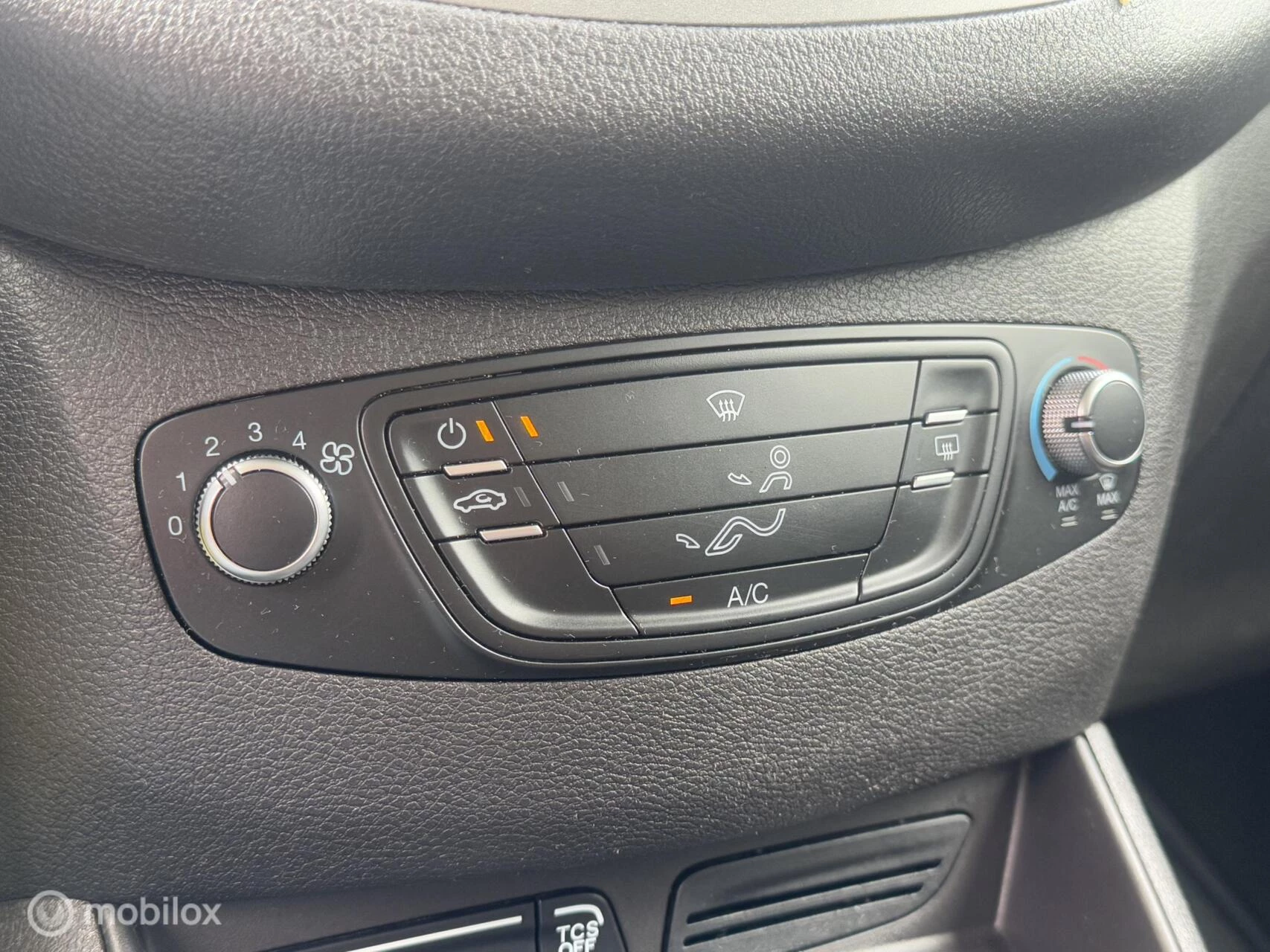 Hoofdafbeelding Ford Transit Courier