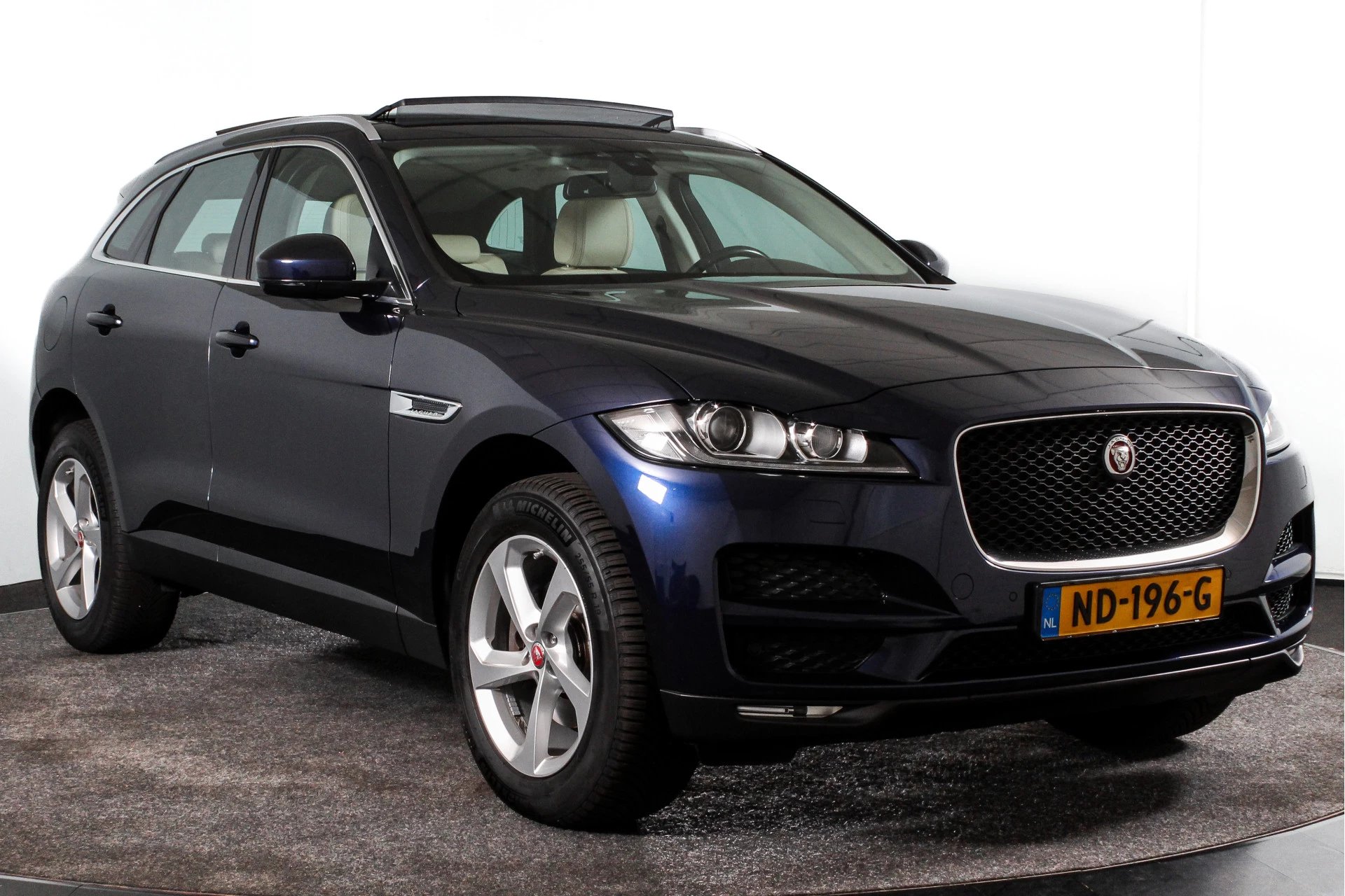 Hoofdafbeelding Jaguar F-PACE