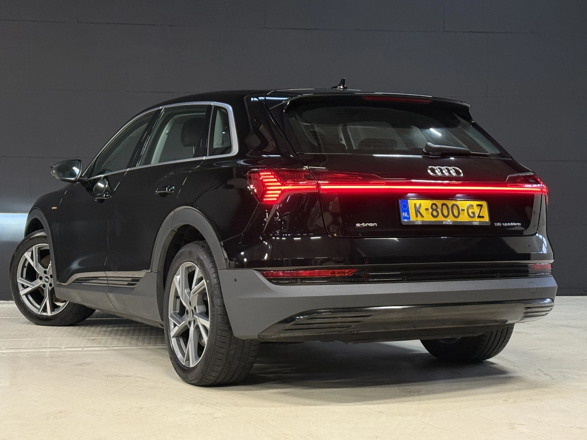 Hoofdafbeelding Audi e-tron