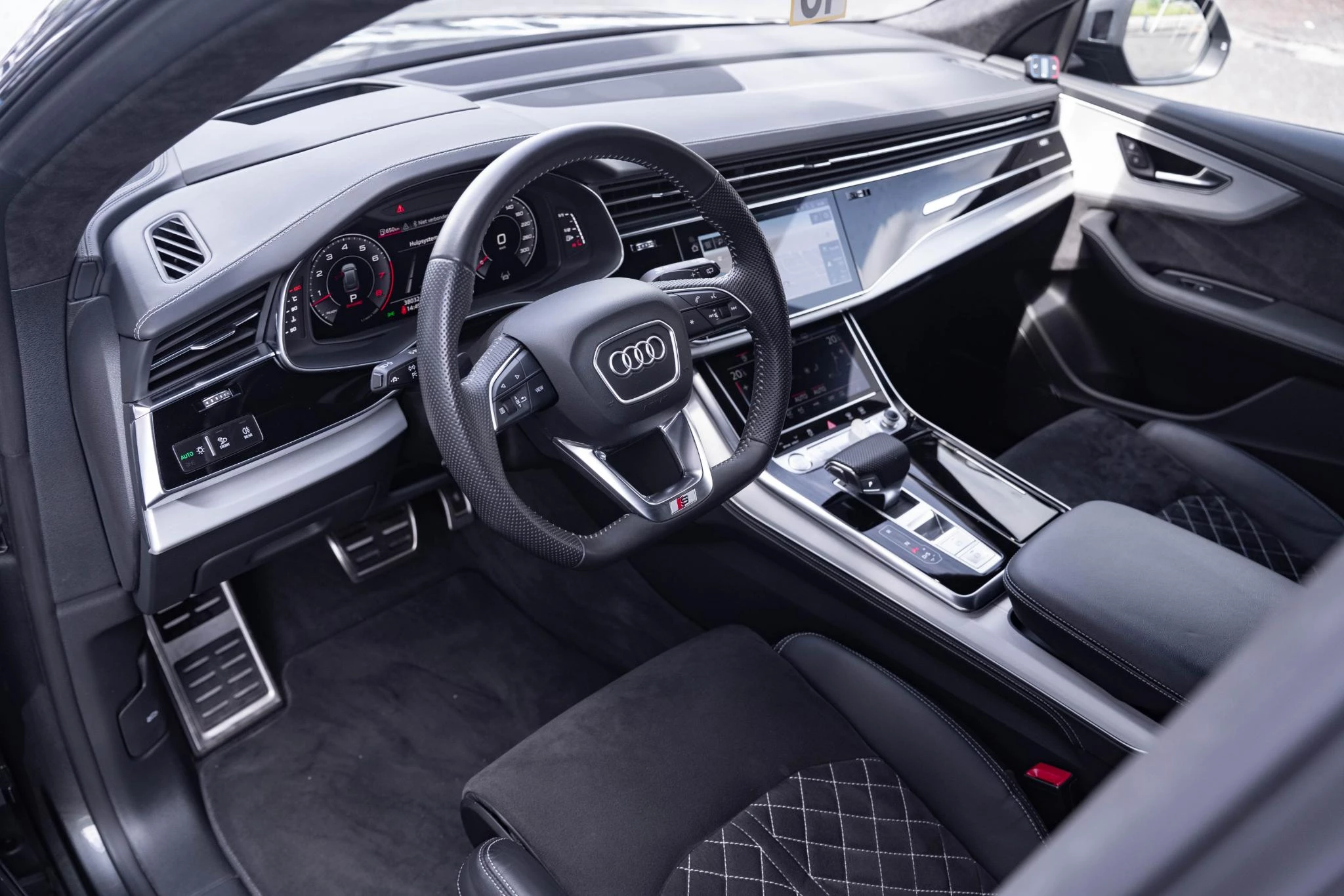 Hoofdafbeelding Audi Q8