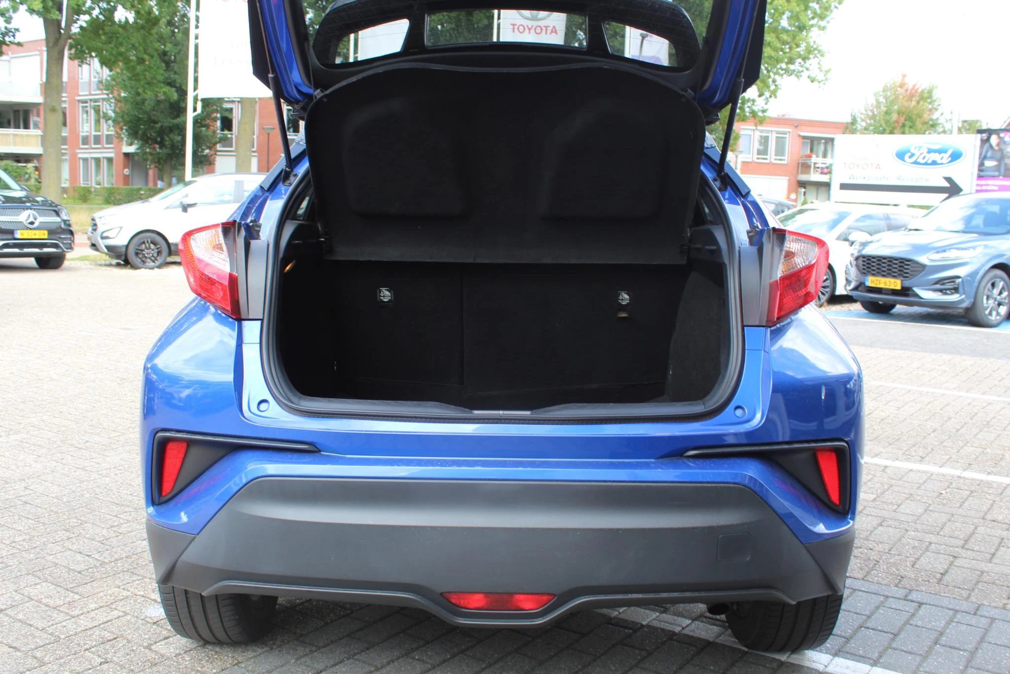 Hoofdafbeelding Toyota C-HR