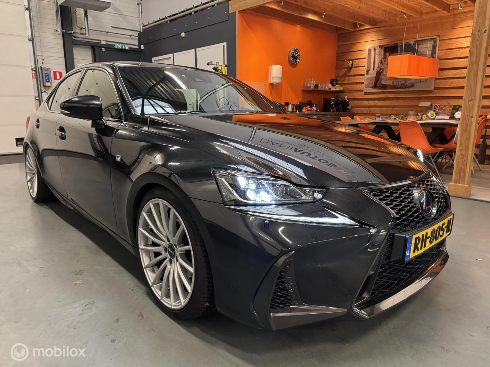 Hoofdafbeelding Lexus IS
