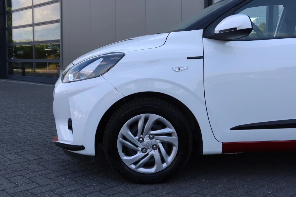 Hoofdafbeelding Hyundai i10