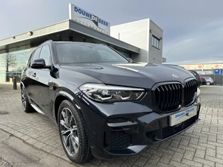 BMW X5 xDrive45e High Executive M-Sport Comfortstoelen | Pano-Dak | Trekhaak | HUD | Memory |