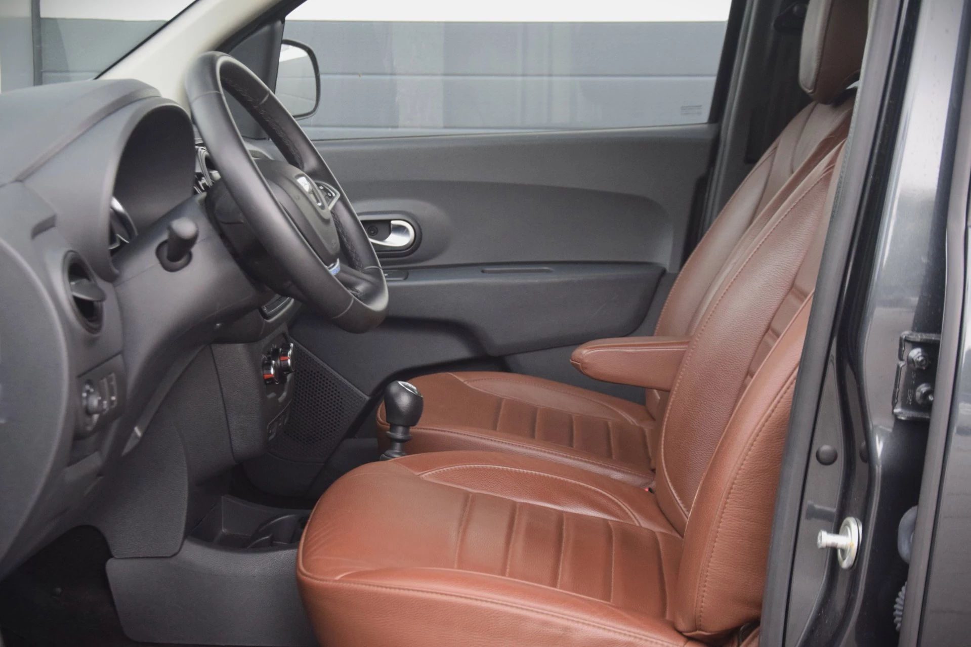 Hoofdafbeelding Dacia Lodgy