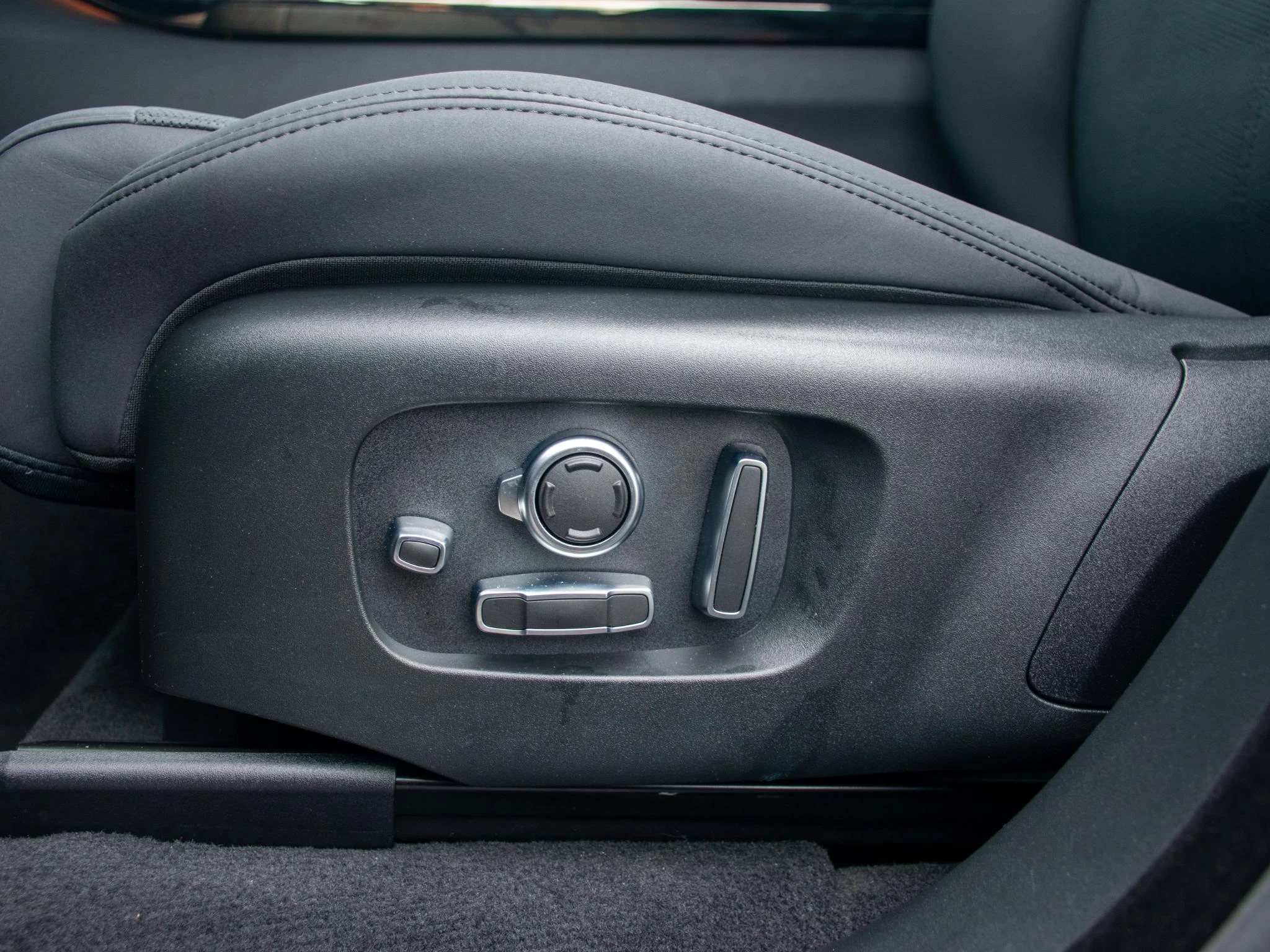 Hoofdafbeelding Land Rover Range Rover Velar