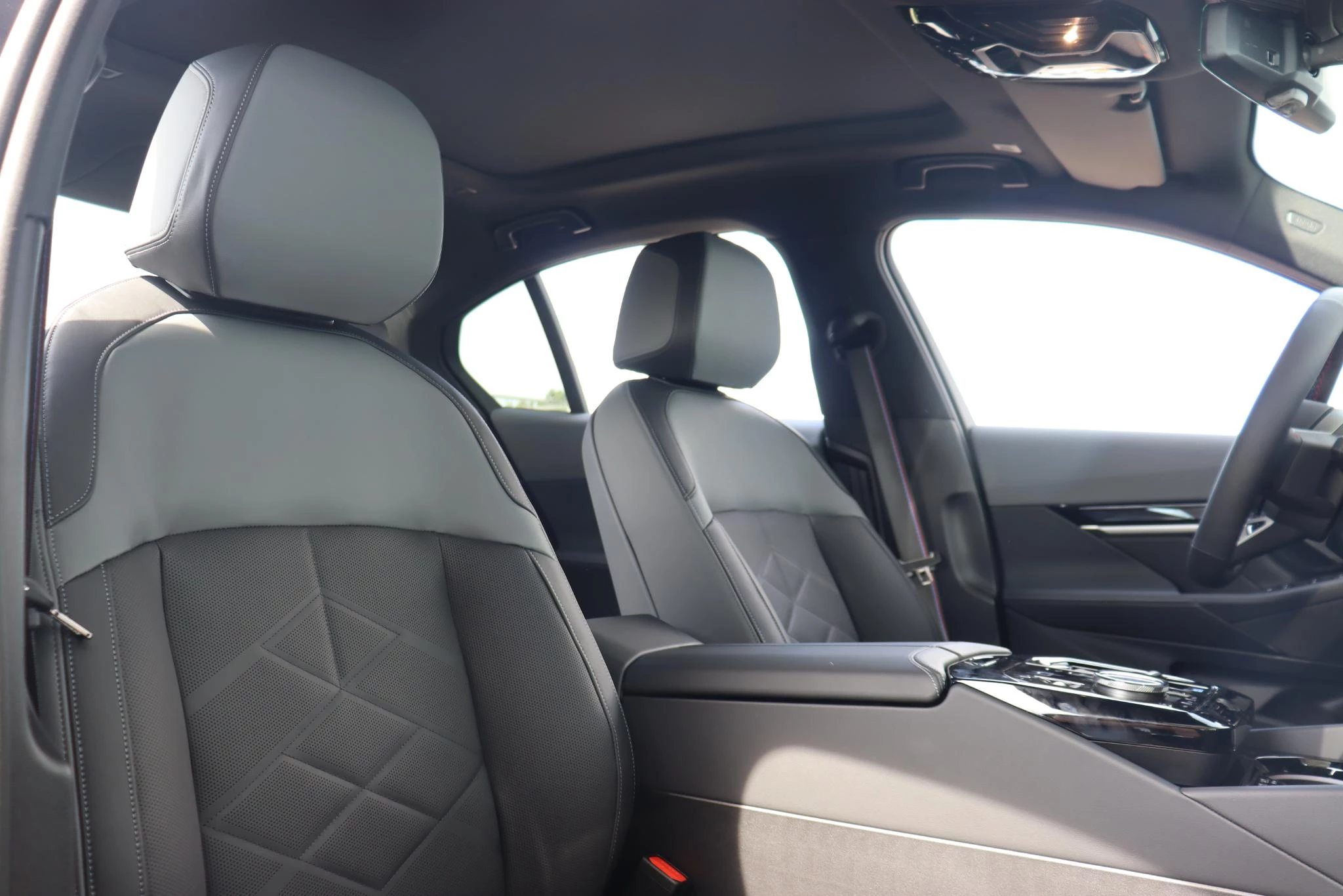 Hoofdafbeelding BMW i5